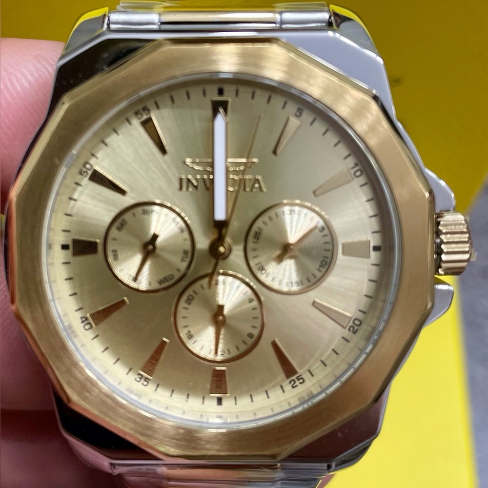Invicta Speedway Watch - Picture 4 of 4